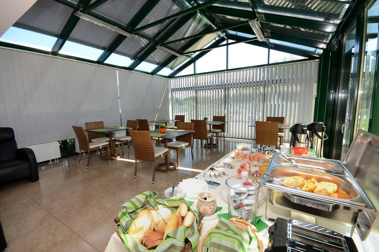 Szarszo Panzio Bed & Breakfast Balatonszarszo Dış mekan fotoğraf